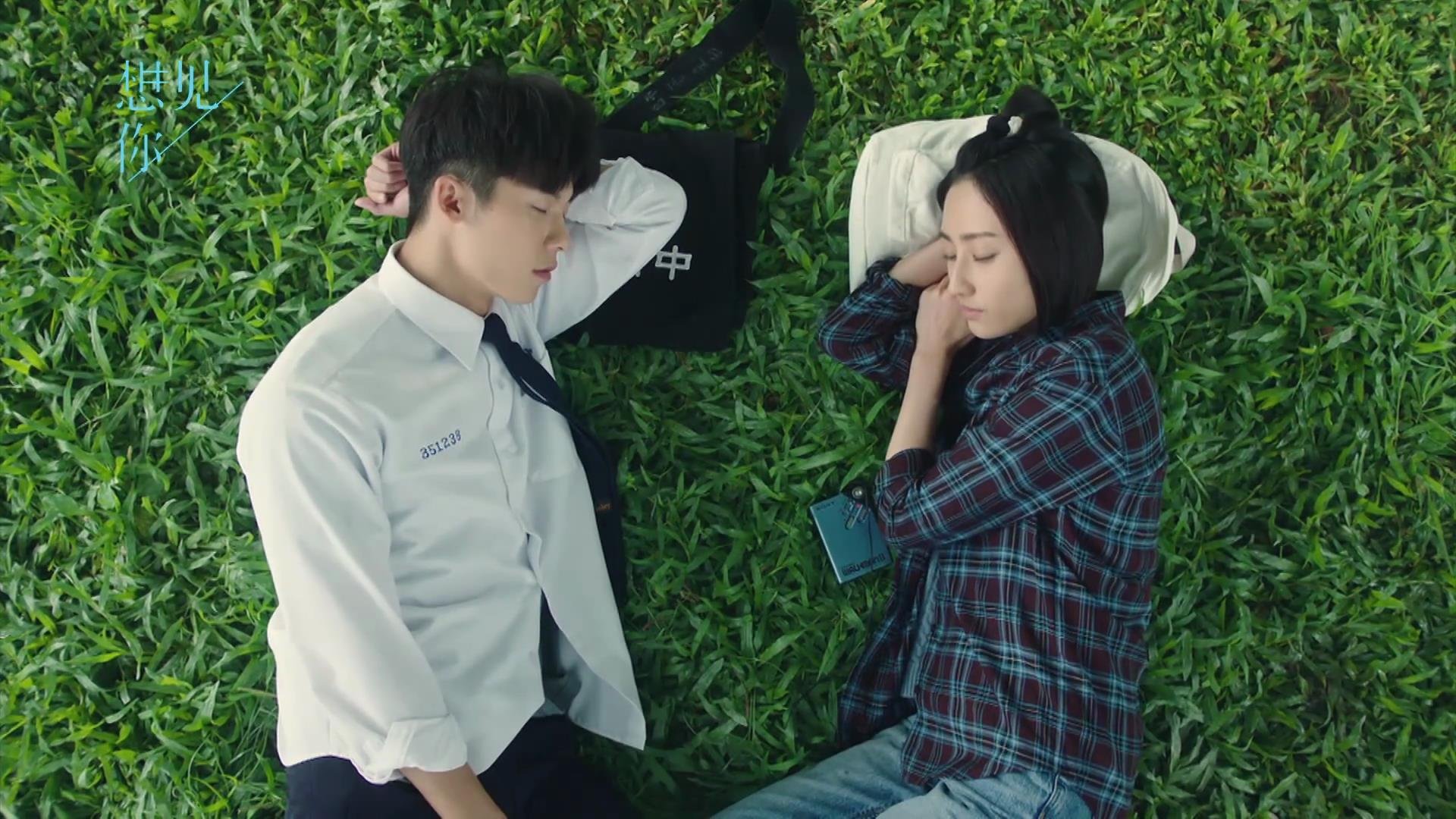 仰泳赛道波兰选手节奏精准，speedo仰泳