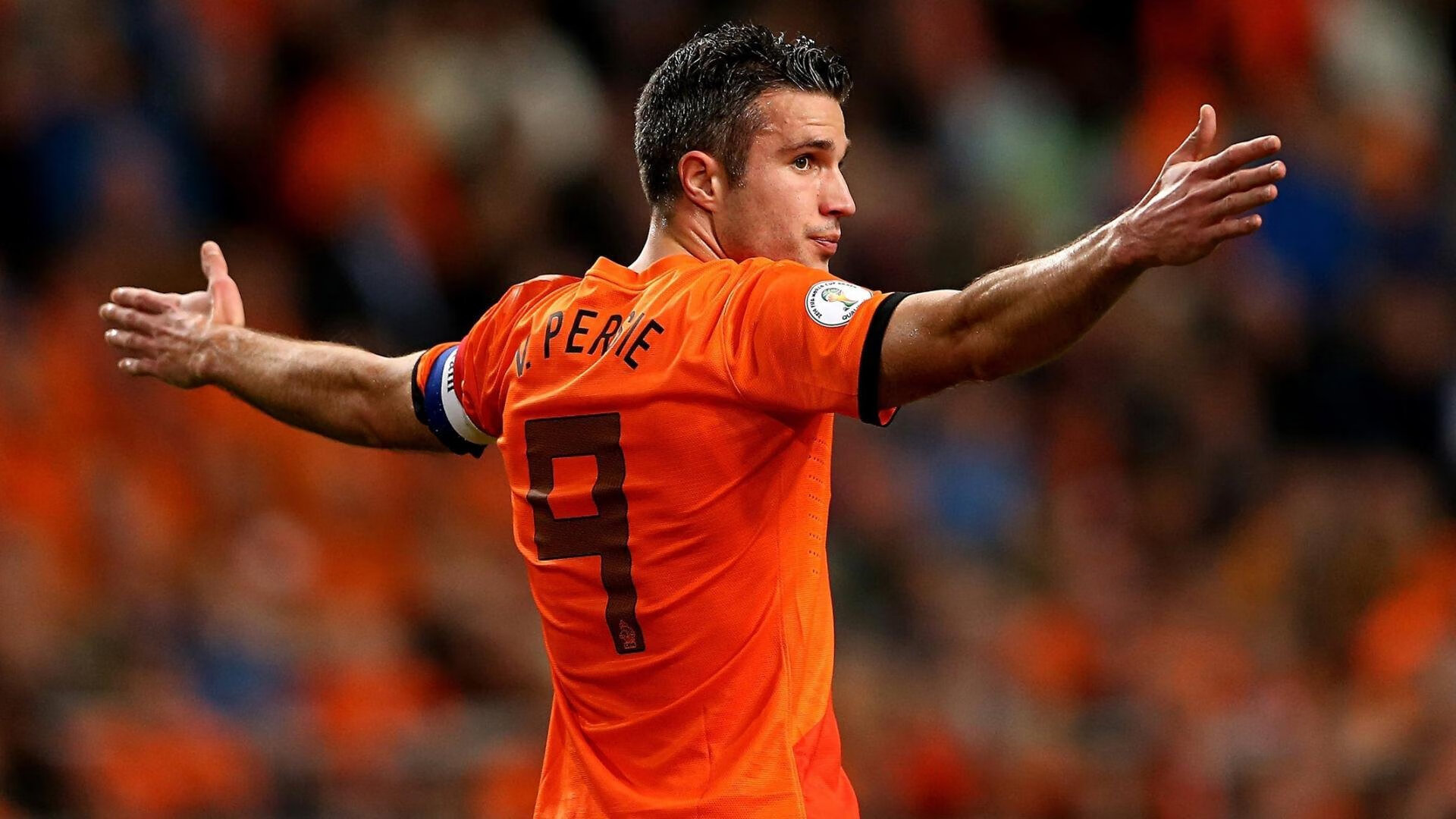 中国足球产业链升级带动相关行业快速发展，中国足球产业白皮书